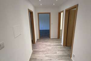 Lebendiger Wohnraum: 3-Zimmer-Wohnung in Salzgitter-Lebenstedt – 38228 Lebenstedt, Salzgitter – Vorschaubild 6