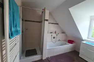 Schöne 5-Zimmer-Doppelhaushälfte mit EBK in Pfaffenhofen an der Ilm – Pfaffenhofen an der Ilm (Kreis) – Vorschaubild 7