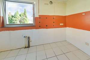 Einfamilienhaus und Praxisgebäude mit ca. 250 m² Wohn-und Nutzfläche in Neustadt a. d. Weinstraß – Die vollständige Adresse der Immobilie erhältst du vom Anbieter., 67435 Lachen-Speyerdorf, Neustadt an der Weinstraße – Vorschaubild 4