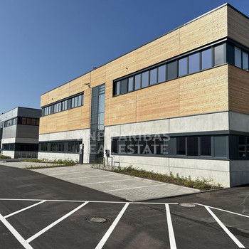 Modernste Produktionshalle mit Büroflächen - direkt an der S-Bahn