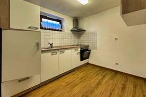 Zweifamilienhaus mit Einliegerwohnung, Doppelgarage in ruhiger Sackgasse – Die vollständige Adresse der Immobilie erhältst du vom Anbieter., 72581 Dettingen an der Erms – Vorschaubild 4