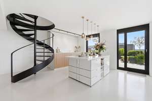 Architektenloft Martini – Maisonette mit Rheinblick und Dachterrasse in Bonn-Castell