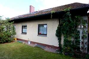 Geräumiges Zweifamilienhaus mit gemütlichem Garten und Garage – Ansbach (Kreis) – Vorschaubild 3