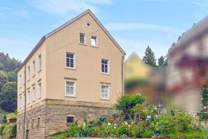Denkmalschutz - Investieren, wo andere Urlaub machen - solides Mehrfamilienhaus in Krippen – Die vollständige Adresse der Immobilie erhältst du vom Anbieter., 1814 Bad Schandau – Vorschaubild 1