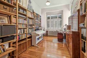 Architektonisches Highlight - luxuriöse Altbauwohnung im Herzen von Augsburg – Die vollständige Adresse der Immobilie erhältst du vom Anbieter., 86150 Bahnhofs-, Bismarckviertel, Augsburg – Vorschaubild 12