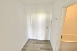 Helle 2-Zimmer-Wohnung mit Balkon, frisch renoviert! – Nietzscheweg 1, 45279 Freisenbruch, Essen – Vorschaubild 7