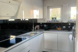 Bungalow in Wi-Schierstein / hier können Sie sofort einziehen. – Die vollständige Adresse der Immobilie erhältst du vom Anbieter., 65201 Schierstein, Wiesbaden – Vorschaubild 1