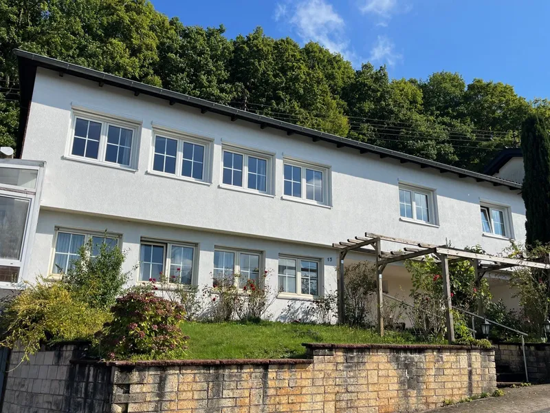 DIRMINGEN: Großzügiger Bungalow mit ELW und Photovoltaikanlage in idyllischer Höhenlage!, Neunkirchen Kreis – Bild 3