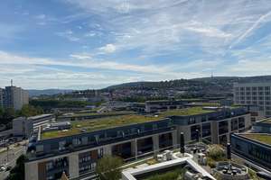 Beeindruckende 3-Zimmer Wohnung im Europaviertel mit 2 Balkonen und Spa- und Fitnessbereich