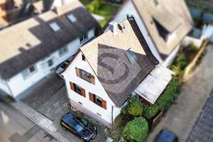 Kleines Häuschen mit viel Charme und Potenzial – Breisgau-Hochschwarzwald (Kreis) – Vorschaubild 1