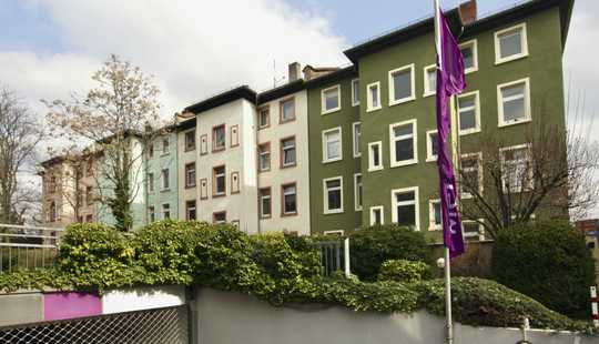 Bild von VOLLVERMIETETES UND MODERNISIERTES MFH MIT 8 WOHNEINHEITEN IN VERKEHRSGÜNSTIGER UND RUHIGER WOHNLAGE
