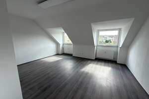 Charmante Dachgeschosswohnung mit großzügigem Wohnbereich, Dachterrasse und zwei Stellplätzen – 45359 Frintrop, Essen – Vorschaubild 7