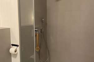 Luxury Furnished Mitte Home with Balcony, Gym & Concierge – TV Tower Views – Voltairestraße 11, 10179 Mitte (Ortsteil), Berlin – Vorschaubild 11