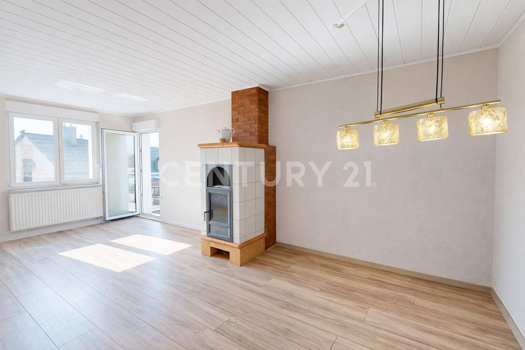 Immobilie in Bad Dürrenberg - Einfamilienhaus mit Einliegerwohnung in bester Wohnlage von Bad Dürrenberg - Bild 1