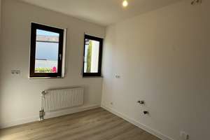 Frisch renoviertes Reihenendhaus mit Sonnenterrasse, Garten & Balkon in ruhiger Lage – Die vollständige Adresse der Immobilie erhältst du vom Anbieter., 53125 Bonn-Zentrum, Bonn – Vorschaubild 6