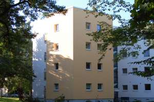 Großzügige 3-Zimmer-Wohnung! – Lupsteiner Weg 51 A, 14165 Zehlendorf, Berlin – Vorschaubild 2