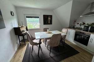 Siegen Weidenau/ 8 Gehminuten zur Uni / Möbliertes Zimmer od. Ferienwhg. frisch saniertem Wohnhaus