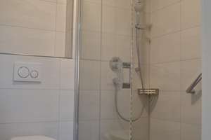 Pforzheim-Haidach Frisch renovierte, helle 3-Zimmer-Wohnung mit Balkon und Tiefgarage  – Kösliner Str. 3, 75181 Haidach, Pforzheim – Vorschaubild 12