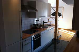 Neuehrenfeld, idyllisch am Simarplatz - exklusive geräumige 2-Zimmer-Wohnung im sanierten Altbau! – Simarplatz 14, 50825 Neuehrenfeld, Köln – Vorschaubild 7