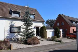 In grüner Umgebung - Doppelhaushälfte mit großem Garten in Toplage von Köln-Höhenhaus