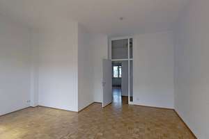 Über den Dächern: 2-Zimmer-Wohnung in der Endetage mit Balkon – sofort verfügbar! – Papenkamp 6, 30539 Bemerode, Hannover – Vorschaubild 3