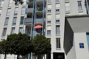 Frisch renovierte 2-Zimmer Wohnung Raumwunder mit Blick in's Grüne