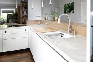 Exklusive Penthouse-Wohnung mit zwei Dachterrassen, neuer Luxusküche und Kaminofen – München – Vorschaubild 8