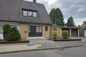 Großzügiges, freistehendes Einfamilienhaus in guter Wohnlage von Uerdingen – Die vollständige Adresse der Immobilie erhältst du vom Anbieter., 47829 Uerdingen, Krefeld – Vorschaubild 2