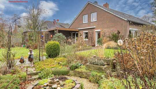 Bild von Großzügiges Wohnhaus mit gepflegtem Garten in ländlicher Lage