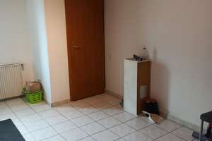 Helle 2-Zimmer Wohnung mit Einbauküche im 3. OG – Homarstraße 15, 51107 Vingst, Köln – Vorschaubild 3