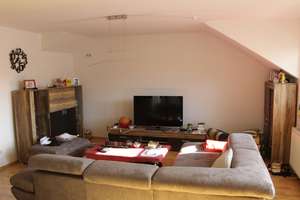 Moderne, gut geschnittene 3-Zimmer-Dachgeschosswohnung mit EBK und eigenem Parkplatz – 40589 Holthausen, Düsseldorf – Vorschaubild 5