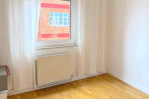 Provisionsfrei * 3 Zimmer Altbau WHG * Kaminanschluss * 74qm * Balkon * Küche * Bad * Gäste-WC – Rollnerstr. 112, 90408 Uhlandstraße, Nürnberg – Vorschaubild 8