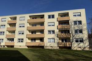 Flexible 3–4 Zimmer Wohnung mit Loggia und Tiefgaragenstellplatz in Augsburg-Haunstetten