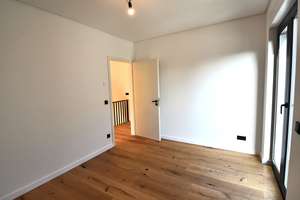 Erstbezug! Hochwertige A+ Energieeffizienz -  Neubau DHH mit Terrasse,  Garten, PV-Anlage, – Malchiner Str. 33b, 15366 Neuenhagen bei Berlin – Vorschaubild 14