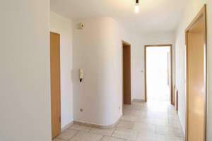 Zweifamilienhaus auf großzügigem Grundstück, sofort bezugsfrei. Heizung 2017 modernisiert!  – Die vollständige Adresse der Immobilie erhältst du vom Anbieter., 81243 Aubing-Süd, München – Vorschaubild 4