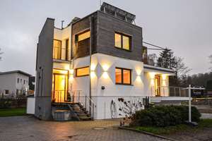 🏡 Bauhausvilla mit Fördeblick, Indoor-SPA & Energieklasse A+ in Bestlage von Kitzeberg – Die vollständige Adresse der Immobilie erhältst du vom Anbieter., 24226 Heikendorf – Vorschaubild 1