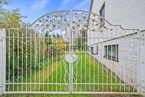Eine grüne Oase! Stilvolles Ein- oder Zweifamilienhaus mit märchenhaftem Gartenparadies – Die vollständige Adresse der Immobilie erhältst du vom Anbieter., 88477 Schwendi – Vorschaubild 24