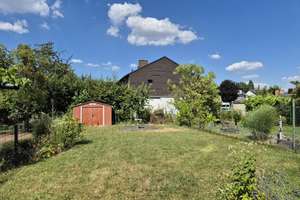 3-FH inkl. schönem Garten und 2 leerstehenden Wohnungen in attraktiver Lage