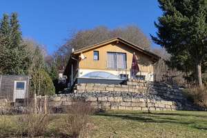Gemütliches Ferienhaus in traumhafter Aussichtslage + Pool – Die vollständige Adresse der Immobilie erhältst du vom Anbieter., 36115 Hilders – Vorschaubild 2