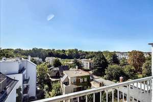 Lichtdurchflutetes Penthouse mit großer Sonnenterrasse & Loftcharakter nahe Schlosspark