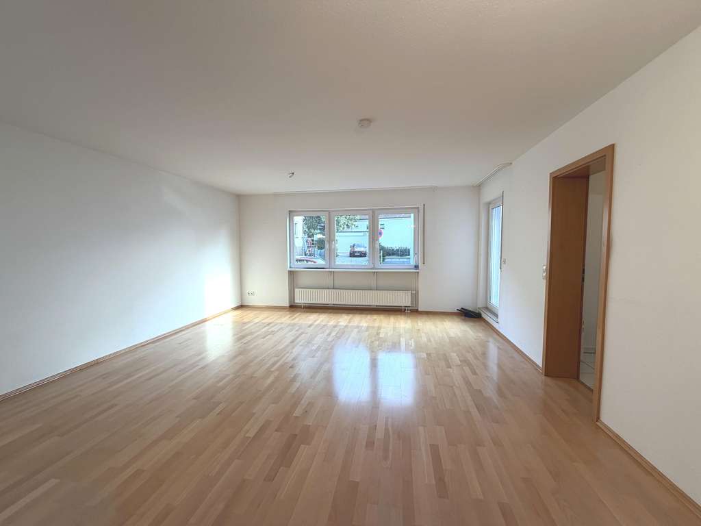 Immobilie in Wolfschlugen - SOFORT EINZIEHEN: Junge 4-Zimmer-Wohnung in TOP Zustand! - Bild 1