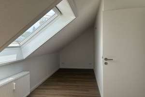Top DG-Wohnung, große Küche, Gäste WC + Fenster, Abstellraum und Fernblick über Barmen – Heidter Berg 25, 42283 Heckinghausen, Wuppertal – Vorschaubild 10
