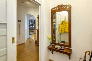 Charmante Eigentumswohnung in stilvollem Altbau – München – Vorschaubild 4