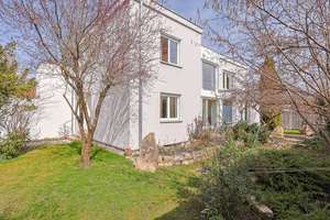 Modernes Einfamilienhaus Nähe Baggersee – Die vollständige Adresse der Immobilie erhältst du vom Anbieter., 85049 Mitte, Ingolstadt – Vorschaubild 2