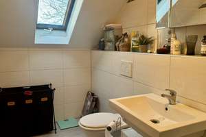 Vielseitiges Zweifamilienhaus mit großem Grundstück, Garagen und Gartenidylle – Die vollständige Adresse der Immobilie erhältst du vom Anbieter., 41069 Holt, Mönchengladbach – Vorschaubild 9