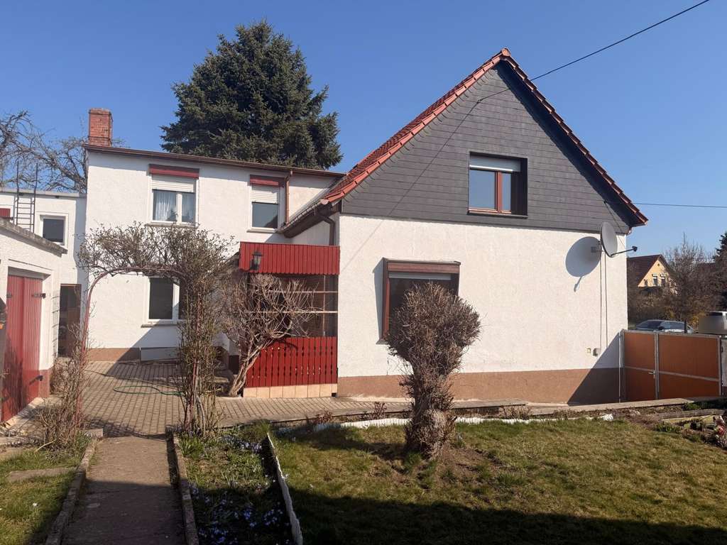 Immobilie in Helbra - Freistehendes Einfamilienhaus mit viel Platz und Entwicklungsmöglichkeiten für die ganze Familie - Bild 3