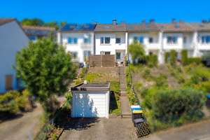 Reihenmittelhaus in beliebter Lage – Die vollständige Adresse der Immobilie erhältst du vom Anbieter., 57074 Siegen, Siegen – Vorschaubild 3