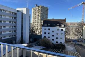 Hochwertig ausgestattetes DG-Galeriewohnung mit großem West-Balkon – Pilgersheimer Str. 78, 81543 Untergiesing, München – Vorschaubild 1