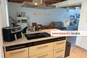 IMMOBERLIN.DE - Sehr attraktives Haus mit Südgarten & Garage in familienfreundlicher Lage – Die vollständige Adresse der Immobilie erhältst du vom Anbieter., 12683 Biesdorf, Berlin – Vorschaubild 2