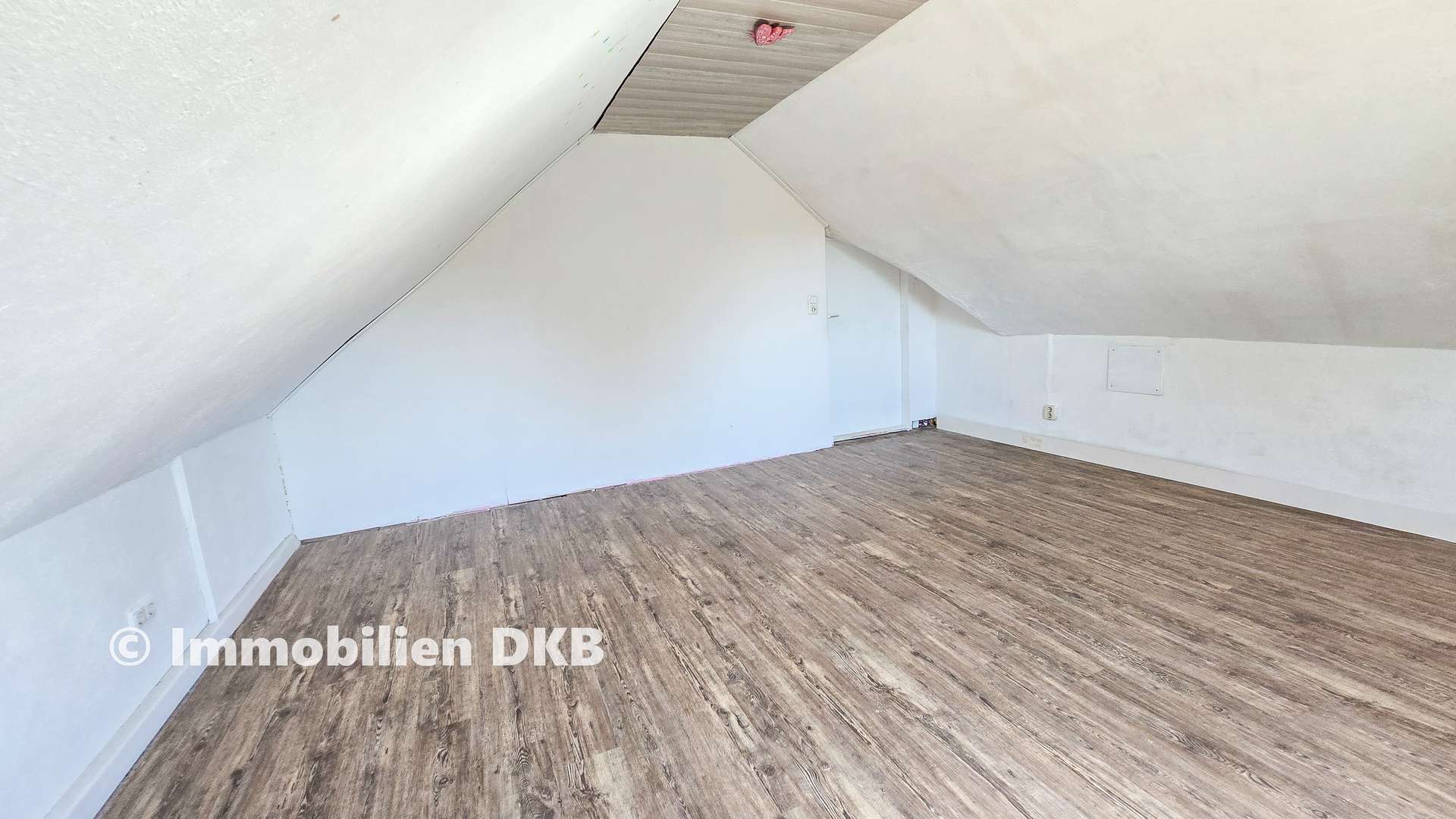 Immobilie in Bad Windsheim - RESERVIERT!!Wohnoase für die ganze Familie mit traumhaftem Garten - Preis VB - Bild 24